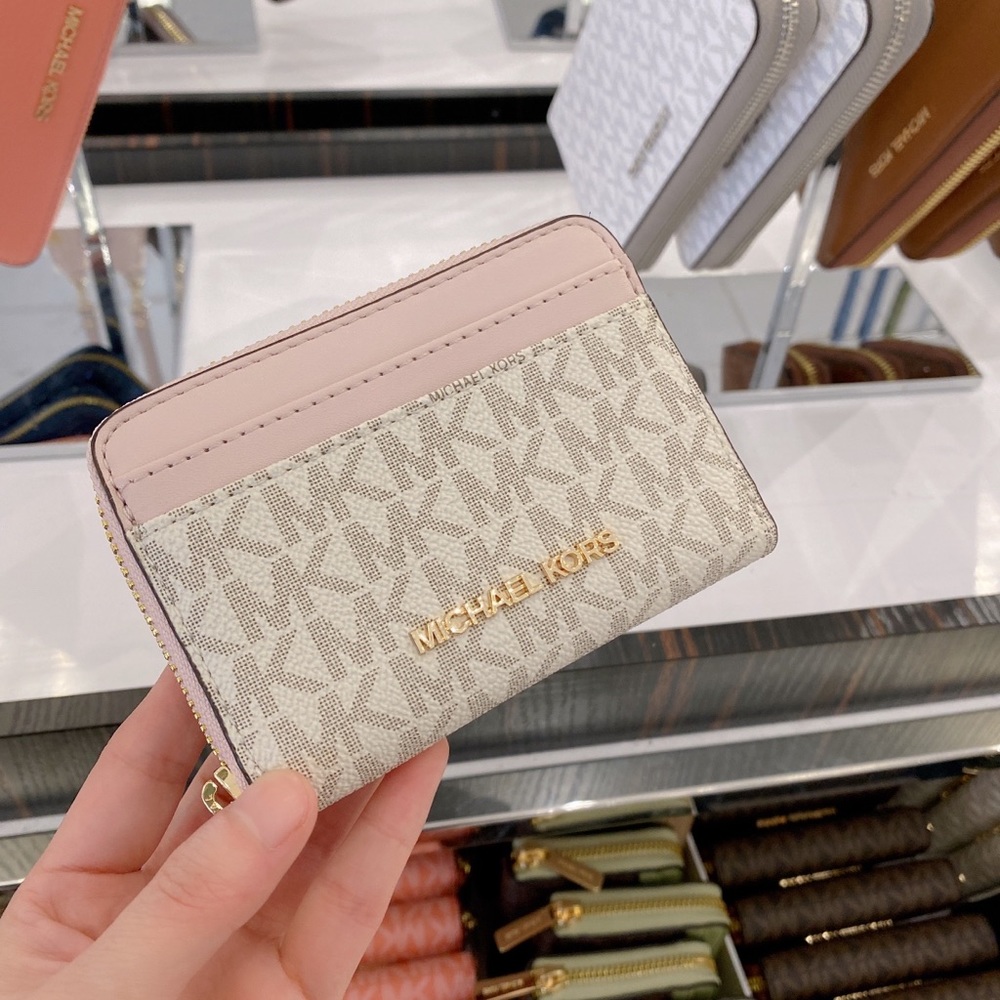 MICHAEL KORS Jet Set Medium Zip Around Leather Card Case - Picture 2 of 7